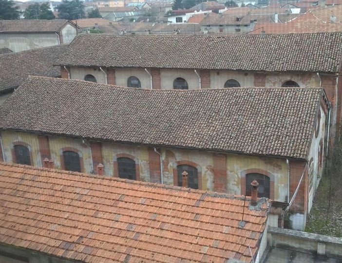 Vigevano, allarme di Bonecchi: “Il tetto del macello rischia di crollare”