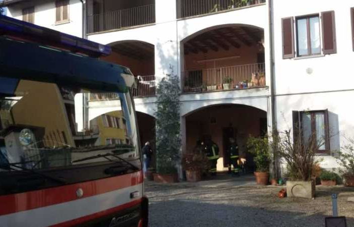 Robecco sul Naviglio: monossido di carbonio in una casa di via Roma, intossicati marito e moglie