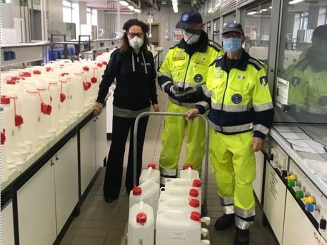 Il Politecnico di Milano produce l'igienizzante mani &quot;Polichina&quot; e lo distribuisce gratuitamente