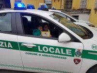 La polizia locale di Abbiategrasso impegnata in un intervento di trasporto organi: destinazione padiglione trapianti dell’Ospedale Santa Maria della Misericordia di Udine