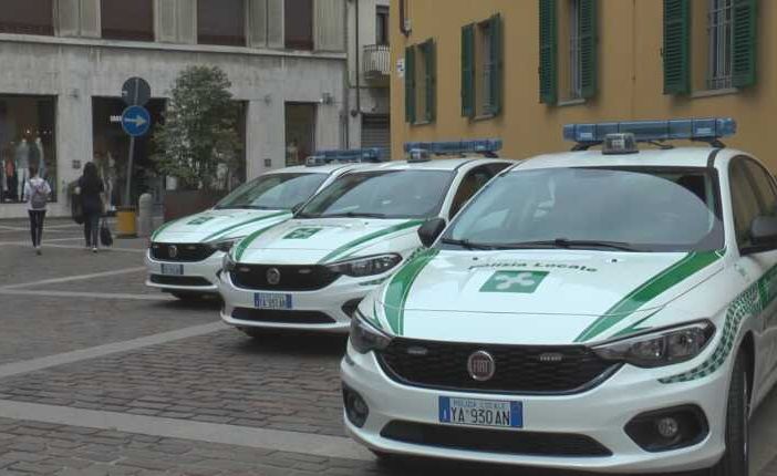 Magenta, la Polizia Locale ritrova una bambina di Trecate. Gelli: ‘Grazie ai nostri agenti’