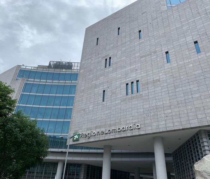 La Lombardia chiede al governo lo stop di attività e spostamenti dalle 23 alle 5 del mattino