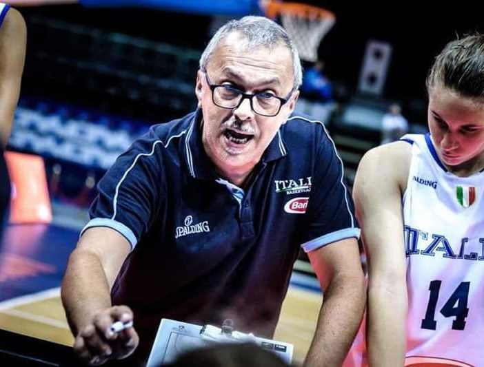 Basket, il magentino Roberto Riccardi campione d’Europa con la Nazionale femminile under 18