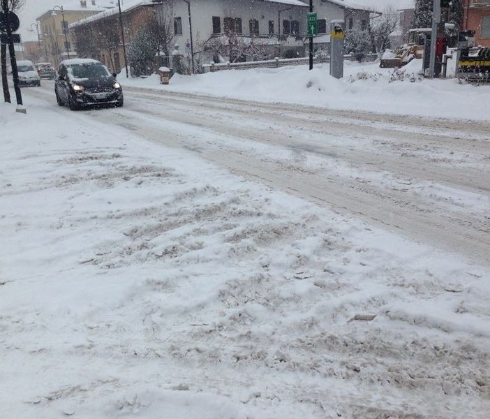 Maltempo, neve in Lombardia: anche a Pavia trattori Coldiretti in azione