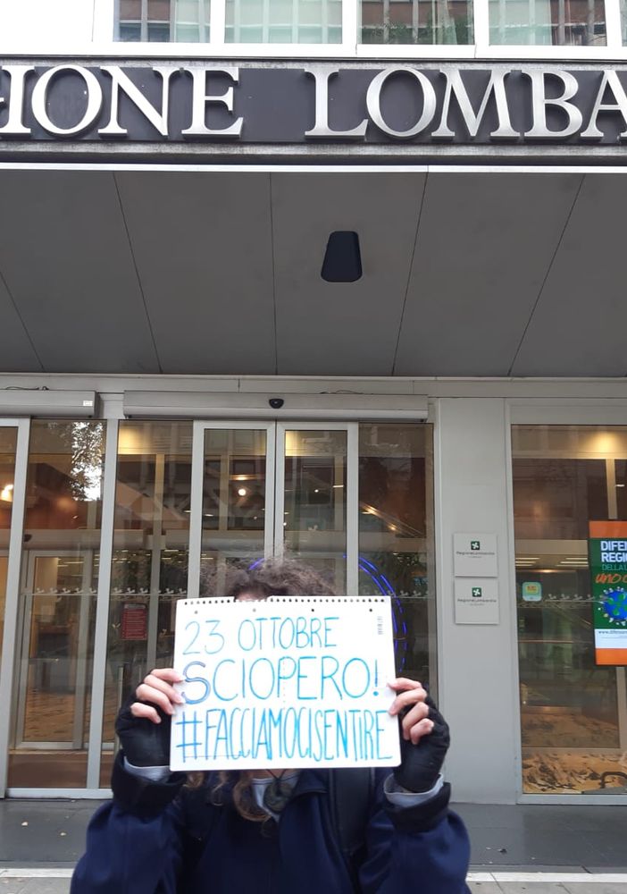 Lombardia, studenti: “Non chiudete la scuola, vogliamo lezioni in presenza, in sicurezza, di qualità”