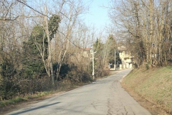 Robecco: auto prende fuoco nelle campagne di Carpenzago