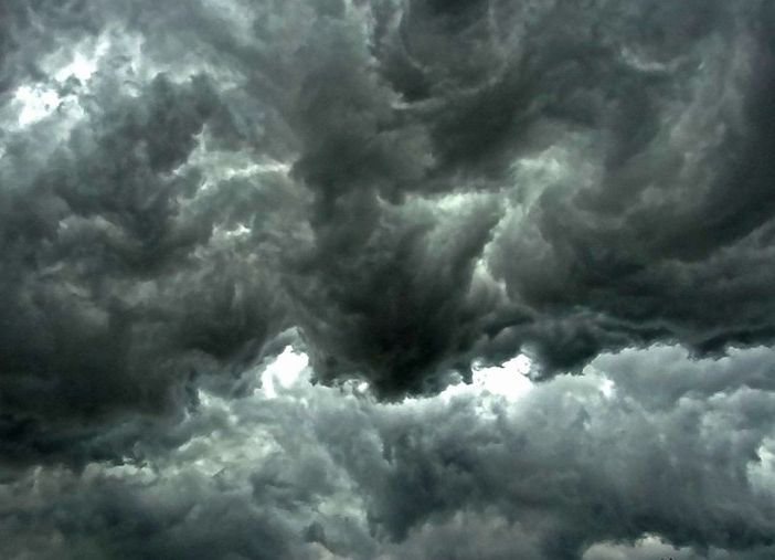 Temporali forti e rischio grandine, allerta &quot;arancione&quot; della Protezione civile per domenica e lunedì