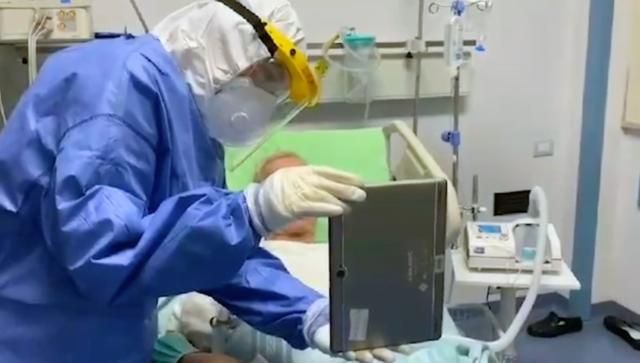 Emergenza Coronavirus, videochiamate in reparto per mantenere i contatti con la famiglia