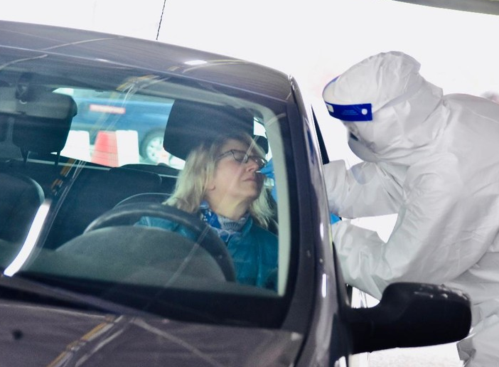 Al via i test rapidi in via Vecellio a Trecate