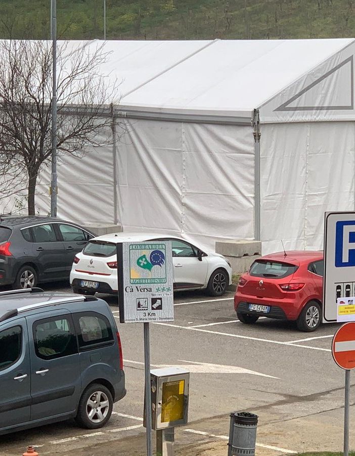 Ircss Maugeri Montescano, tamponi Covid in auto con la tensostruttura