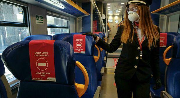 Nel vicino Piemonte, da oggi, treni e bus al 50% di capienza