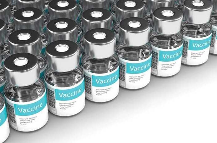 Caos campagna vaccinale: 71 sindaci scrivono a Regione Lombardia