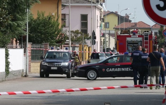 Vigevano, trovato un proiettile di artiglieria all'interno di un cassonetto