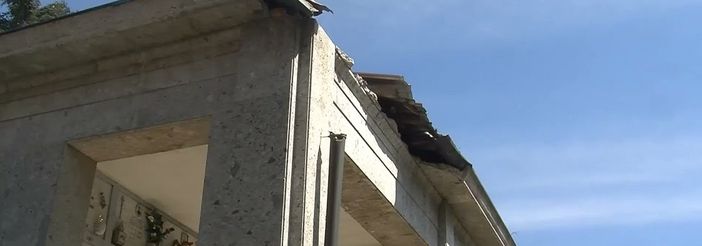 Vigevano: furto al cimitero, rubati pluviali in rame da una cappella gentilizia Vigevano: furto al cimitero, rubati pluviali in rame da una cappella gentilizia