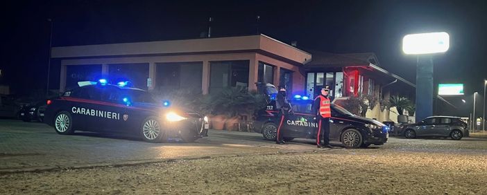 Controlli a tappeto dei carabinieri nella notte di Halloween, identificate oltre 250 persone