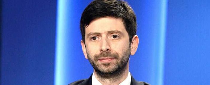 Speranza: &quot;D’accordo sul coprifuoco in Lombardia&quot;. Il Governo dice sì