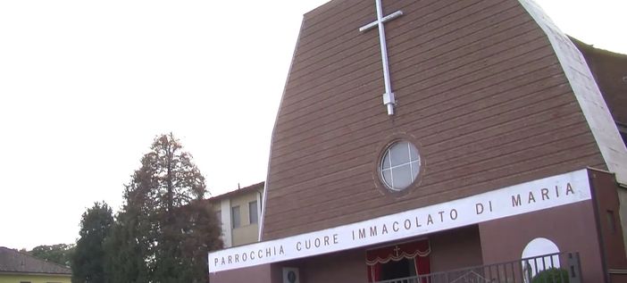 Vigevano: forzano la porta d'ingresso della chiesa del Cuore Immacolato di Maria, ladri in fuga con un notebook e 100 euro in monetine Vigevano: forzano la porta d'ingresso della chiesa del Cuore Immacolato di Maria, ladri in fuga con un notebook e 100 euro in monetine