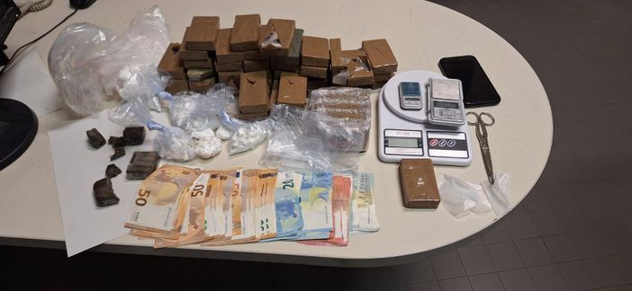 Voghera: fermato per un controllo dai carabinieri viene trovato con la droga, 62enne arrestato Voghera: fermato per un controllo dai carabinieri viene trovato con la droga, 62enne arrestato