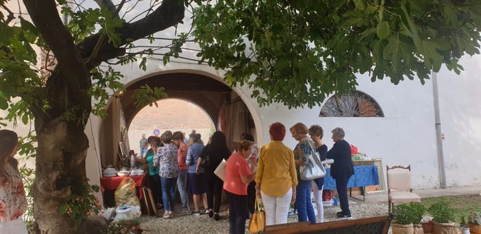 Garlasco, recuperato il giardino interno dell’ex scuola di piazza San Rocco ora sede dell’Università del tempo libero