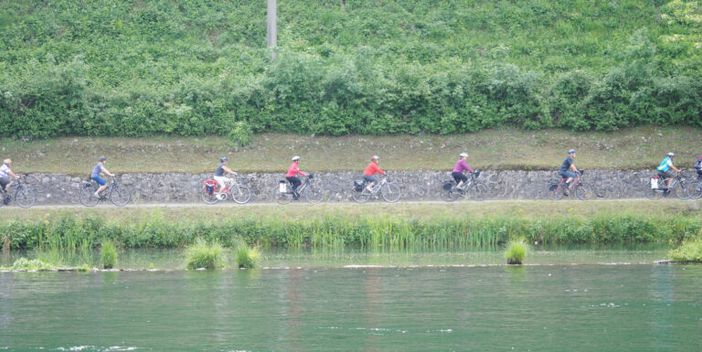 Naviglio Grande: chiusa l’Alzaia a Vermezzo fino al prossimo 12 dicembre Naviglio Grande: chiusa l’Alzaia a Vermezzo fino al prossimo 12 dicembre