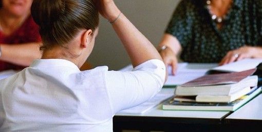 Maturità: fake news, dubbi e nuove regole: dalla polizia un aiuto a prepararsi al meglio alla notte prima degli esami Maturità: fake news, dubbi e nuove regole: dalla polizia un aiuto a prepararsi al meglio alla notte prima degli esami