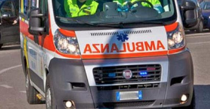 Malore in piscina: grave un uomo di 79 anni