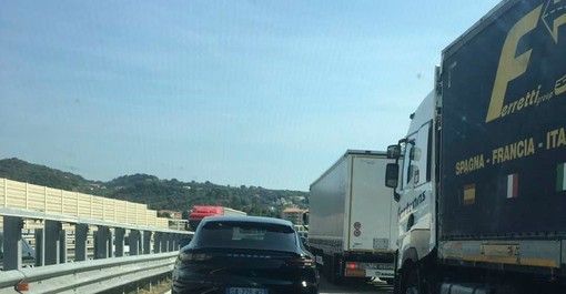Traffico intenso dalla Liguria sulla rete autostradale, iniziato il controesodo di Capodanno Traffico intenso dalla Liguria sulla rete autostradale, iniziato il controesodo di Capodanno