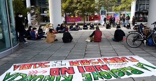 I genitori "anti didattica a distanza" ricevuti in Regione Lombardia I genitori "anti didattica a distanza" ricevuti in Regione Lombardia