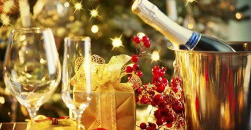 Niente cenone a Capodanno? Coinvolti 6 milioni di italiani, crack da mezzo miliardo di euro Niente cenone a Capodanno? Coinvolti 6 milioni di italiani, crack da mezzo miliardo di euro