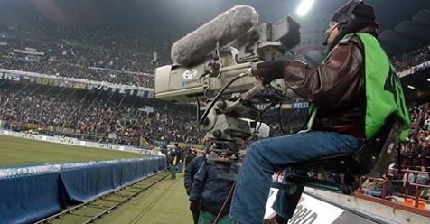 La Sovrintendenza dice SI’ all’abbattimento dello stadio “Giuseppe Meazza” La Sovrintendenza dice SI’ all’abbattimento dello stadio “Giuseppe Meazza”