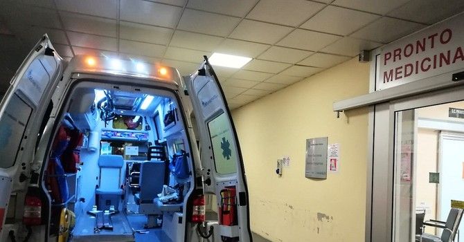 Incidente mortale a Cameri: chiusa la Statale 32 in entrambe le direzioni Incidente mortale a Cameri: chiusa la Statale 32 in entrambe le direzioni