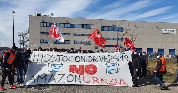 (foto Facebook Cgil Varese) (foto Facebook Cgil Varese)