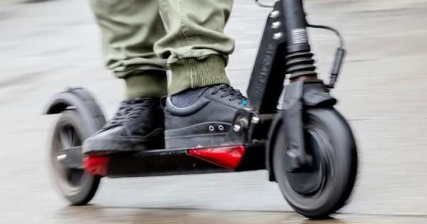 A bordo di un monopattino elettrico avvicinava e palpeggiava le vittime, 24enne egiziano fermato dai carabinieri