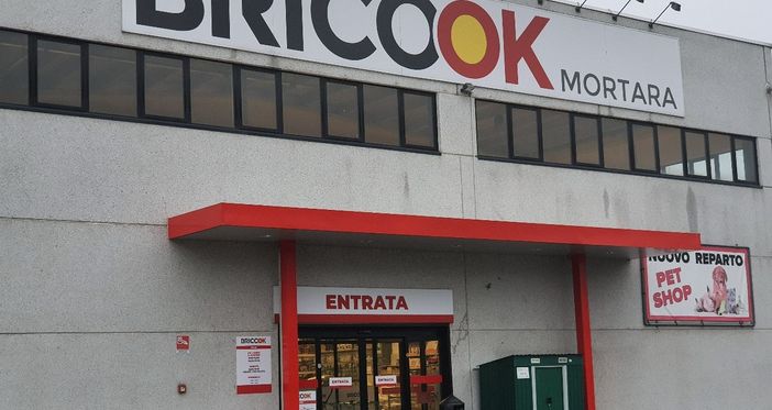 Mortara: ruba 130 euro di merce al &quot;Brico Ok&quot;, arrestato un 46enne