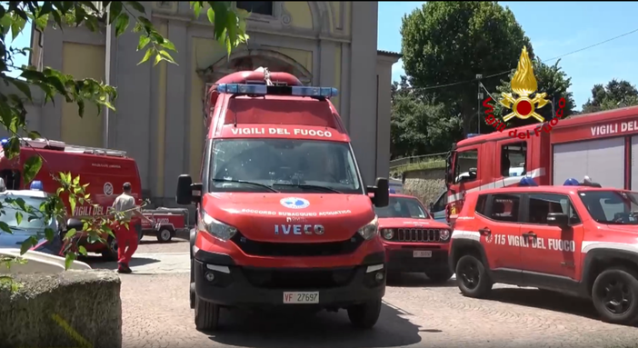 Ennesimo incidente sul lavoro in Lombardia, operaio cade da una diga sull'Adda nel Milanese e finisce nel fiume. In corso le ricerche Ennesimo incidente sul lavoro in Lombardia, operaio cade da una diga sull'Adda nel Milanese e finisce nel fiume. In corso le ricerche