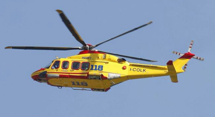 Cade dalla bici lungo il Naviglio a Robecchetto con Induno: grave un 76enne Cade dalla bici lungo il Naviglio a Robecchetto con Induno: grave un 76enne