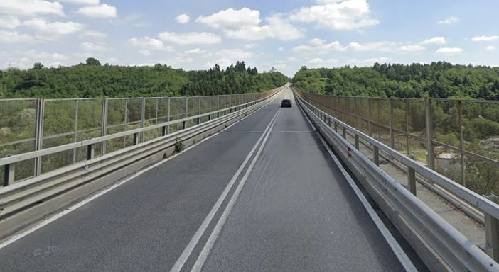 Un'immagine del ponte di Cairate tratta da Google Un'immagine del ponte di Cairate tratta da Google