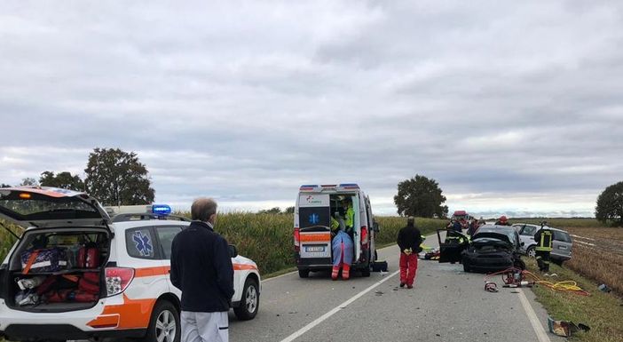 Sartirana: frontale tra auto sulla provinciale 194, interviene l'elisoccorso Sartirana: frontale tra auto sulla provinciale 194, interviene l'elisoccorso