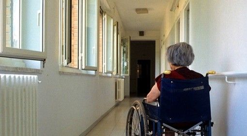 Lavoratori e sindacati davanti a Palazzo Lombardia: «Le Rsa non sono ospedali» Lavoratori e sindacati davanti a Palazzo Lombardia: «Le Rsa non sono ospedali»