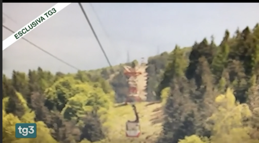 Un fermo immagine del video della tragedia diffuso oggi da alcune testate nazionali Un fermo immagine del video della tragedia diffuso oggi da alcune testate nazionali