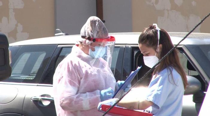 Covid, diminuiscono ancora i nuovi casi in Italia