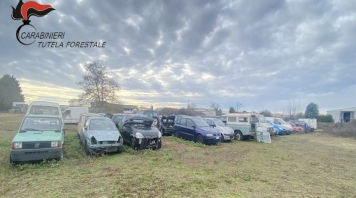 Sequestro di un'azienda di autodemolizione a Novara per violazioni ambientali Sequestro di un'azienda di autodemolizione a Novara per violazioni ambientali