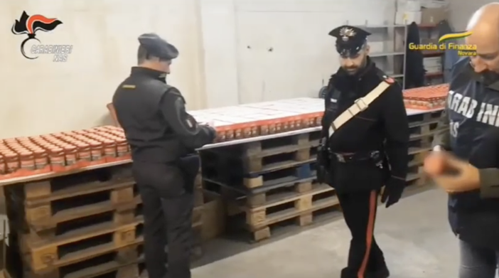 Novara: smantellata associazione criminale dedita alla ricettazione e contraffazione alimentare. VIDEO