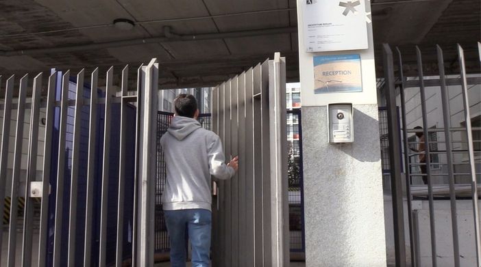 Studentessa stuprata in stanza: l’aggressore entrato dall’esterno, la polizia cerca una persona di colore
