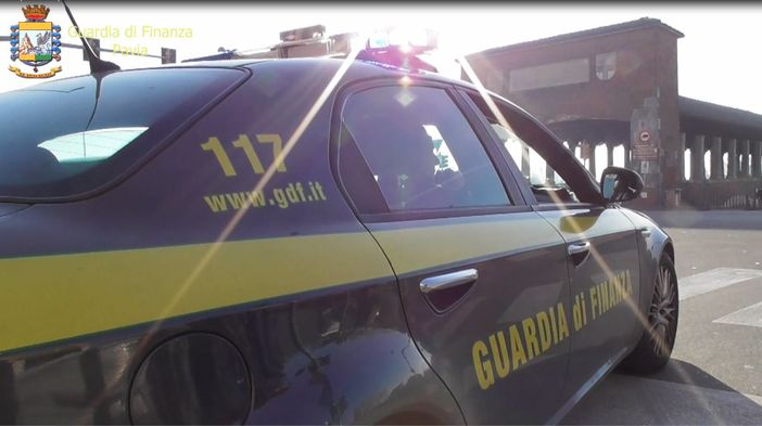Pavia: scoperta maxi evasione nell’edilizia: sequestrati beni immobili e denaro per circa 400.000 euro