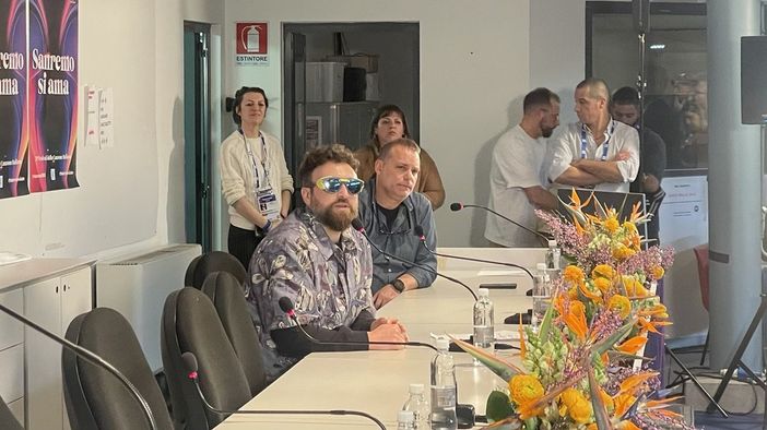 Sanremo 2024, Dargen D'Amico: "Perché fa rumore un mio cessate il fuoco? Perché la politica non l’ha detto" Sanremo 2024, Dargen D'Amico: "Perché fa rumore un mio cessate il fuoco? Perché la politica non l’ha detto"