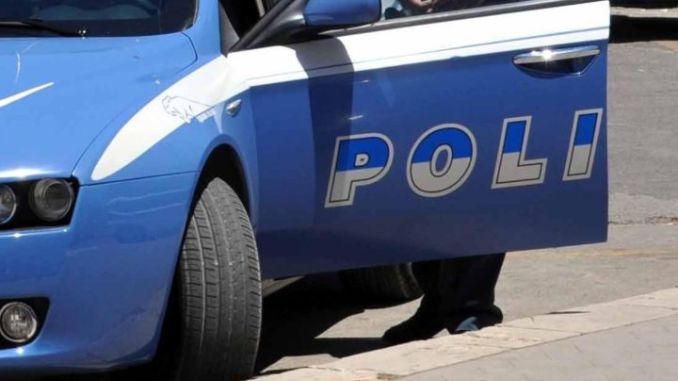 Milano: rubano circa 5mila euro appena prelevati con metodo gomma bucata. Fermati