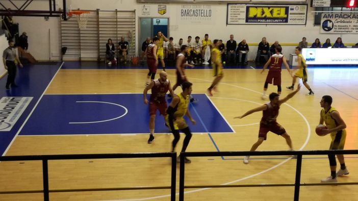 Basket serie B: Ju.Vi. Cremona da applausi, per Vigevano una sconfitta che pesa