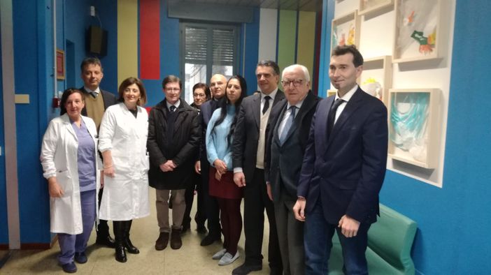 Vigevano: inaugurata “Favole d’Ombra”, un'opera condivisa realizzata dai pazienti del reparto di pediatria dell'ospedale civile Vigevano: inaugurata “Favole d’Ombra”, un'opera condivisa realizzata dai pazienti del reparto di pediatria dell'ospedale civile