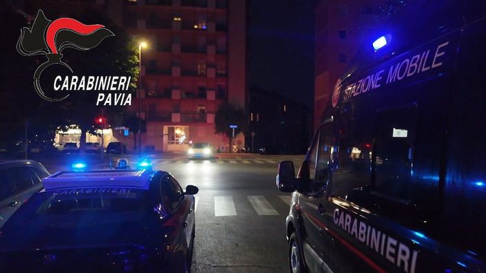Pavia, controlli a tappeto dei carabinieri: una denuncia e tre segnalazioni alla prefettura Pavia, controlli a tappeto dei carabinieri: una denuncia e tre segnalazioni alla prefettura